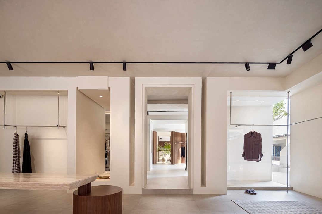 CIELOBLU | 基路伯 X JUNESHAN集成买手店,新旧共生的平衡美学(图4) 微信图片_20240509104639.jpg