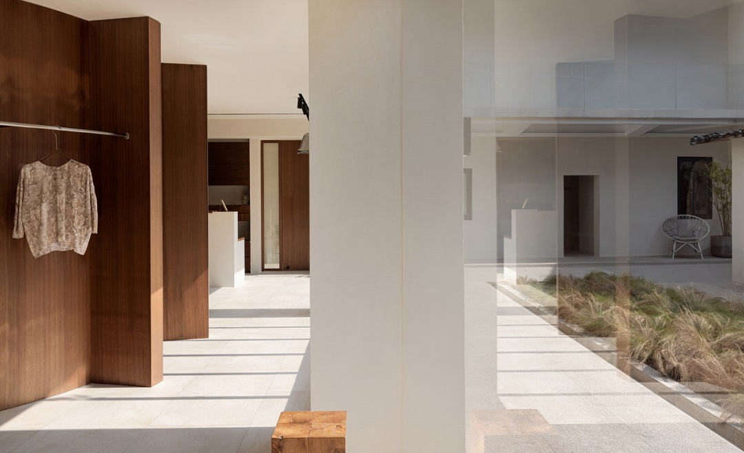 CIELOBLU | 基路伯 X JUNESHAN集成买手店,新旧共生的平衡美学(图6) 微信图片_20240509104651.jpg